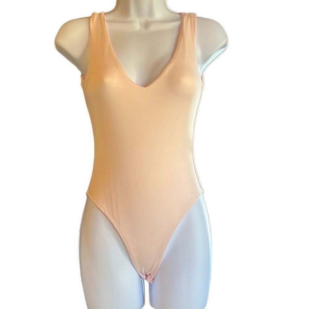 Showpo‎ Baby Pink Deep V Snap Closure Cheeky Bodysuit Sz 2 Balletcore Lagenlook